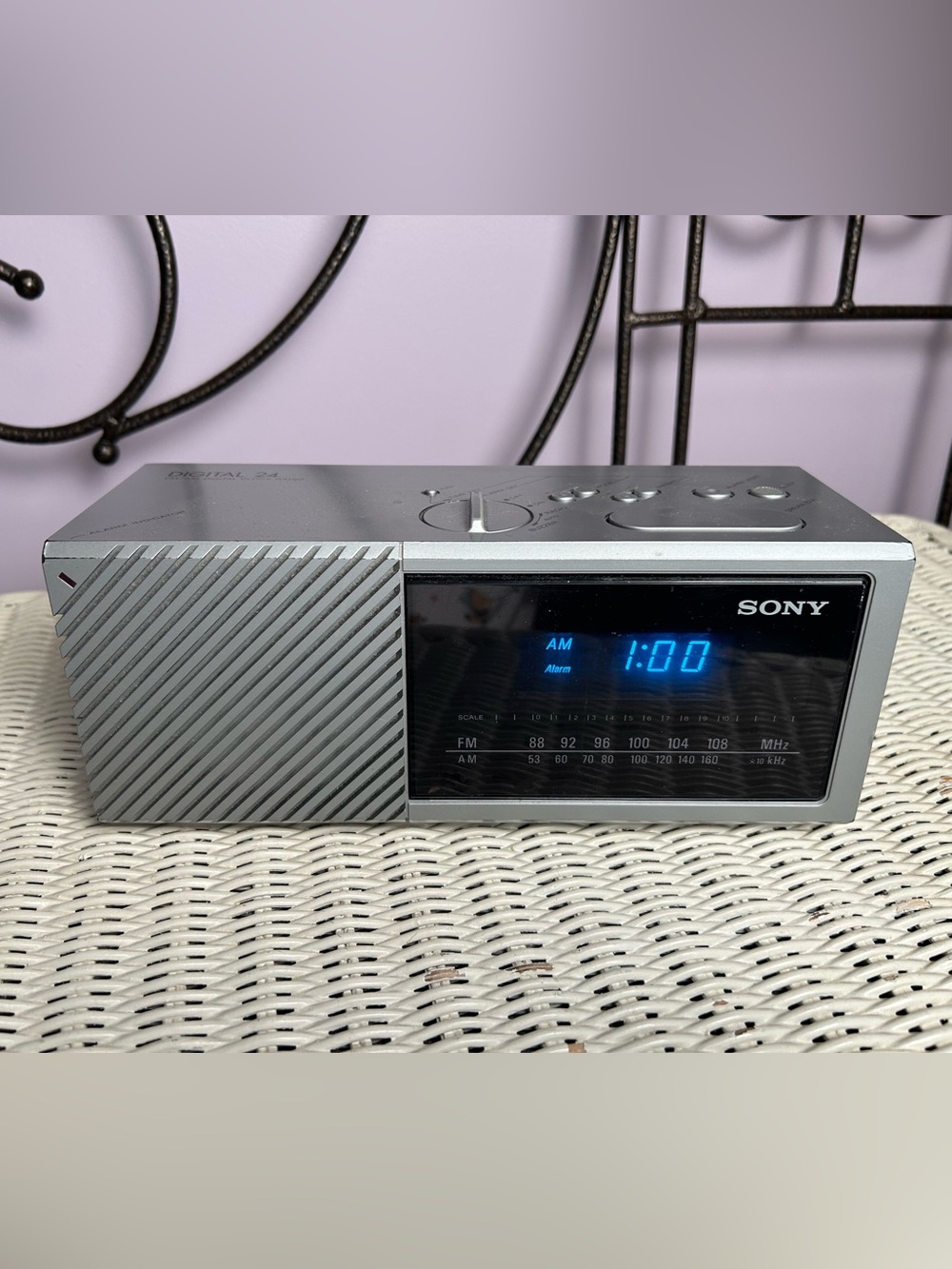 Vintage 80s Sony ICF-C16W Dream Machine AM FM Digital Alarm Clock Radio Retro